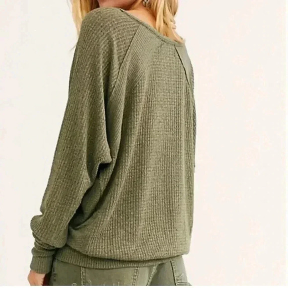 Free People We The Free Santa Clara Green V Neck Ribbed Thermal Top Size Small - Picture 4 of 8